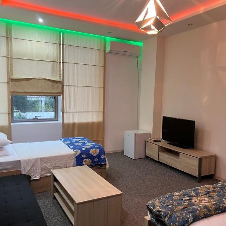 Kent Hotel Kobuleti Bagian luar foto