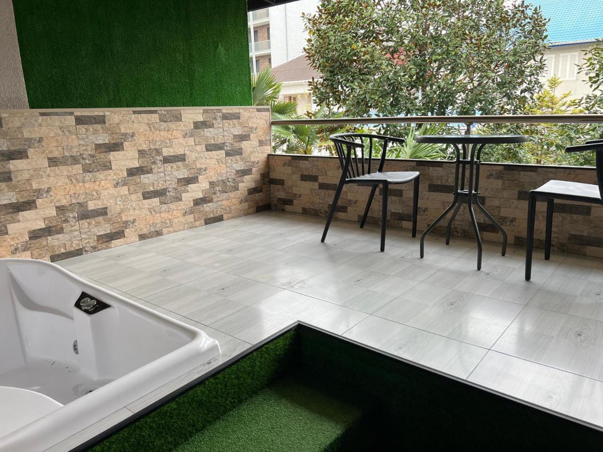 Kent Hotel Kobuleti Bagian luar foto