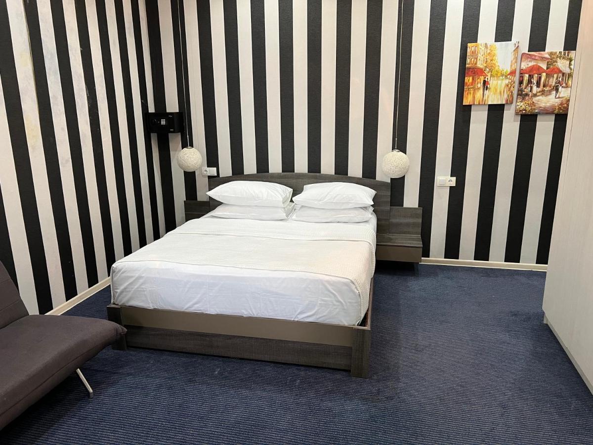 Kent Hotel Kobuleti Bagian luar foto