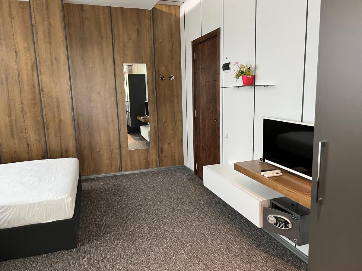 Kent Hotel Kobuleti Bagian luar foto