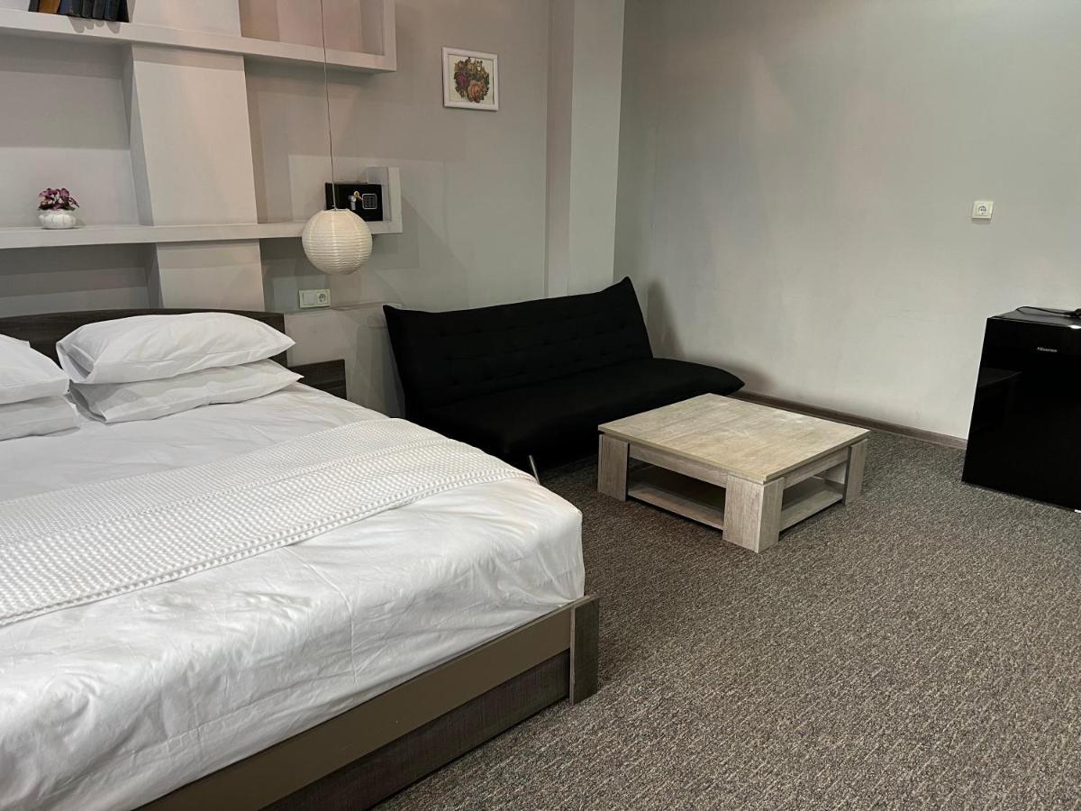 Kent Hotel Kobuleti Bagian luar foto