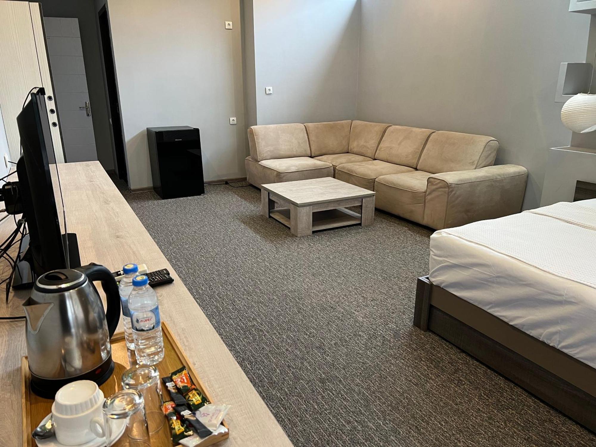Kent Hotel Kobuleti Bagian luar foto