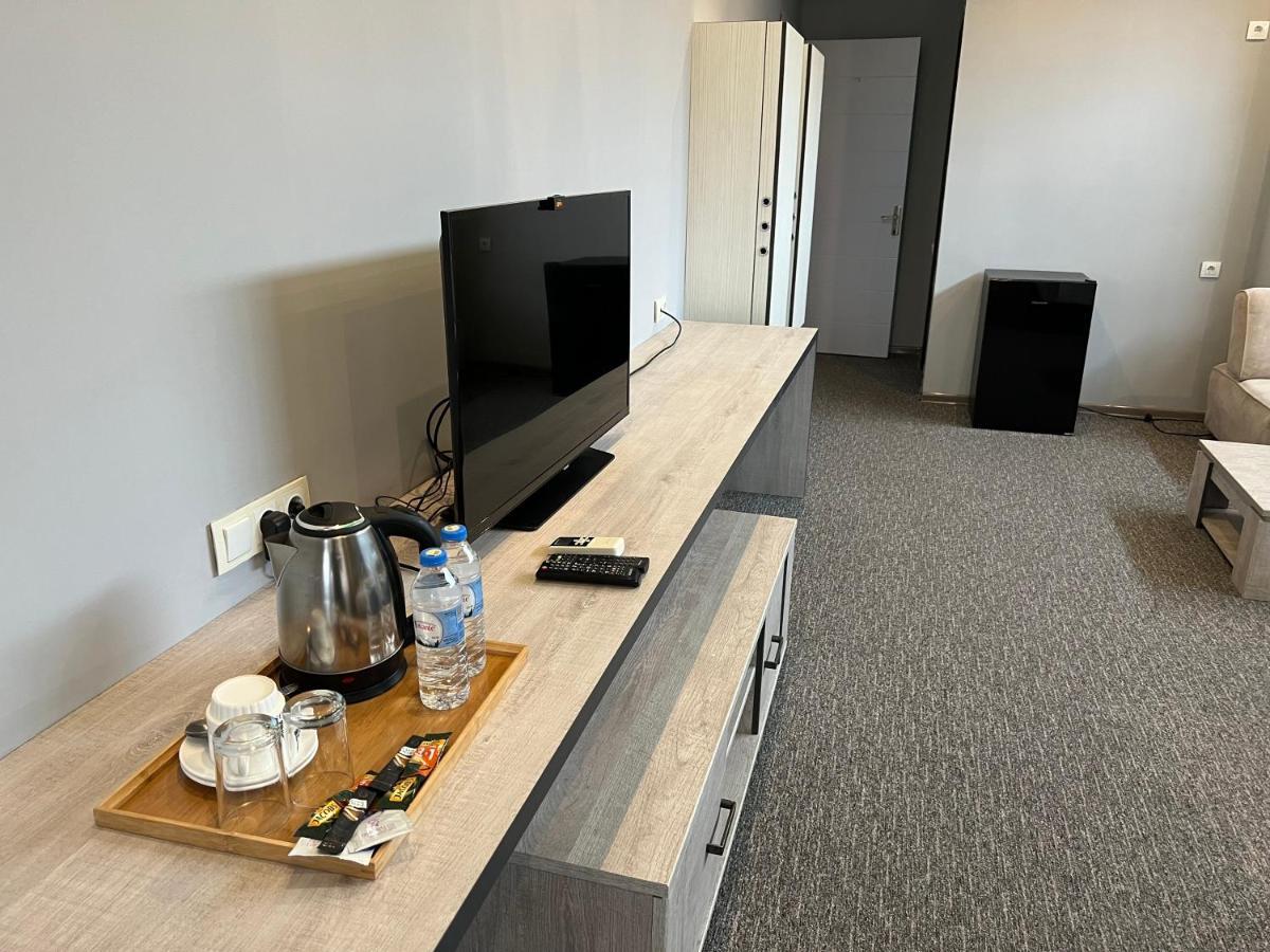 Kent Hotel Kobuleti Bagian luar foto