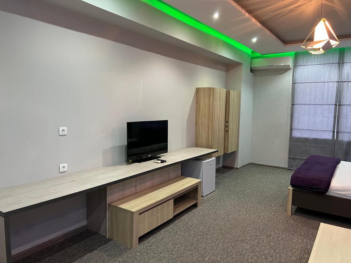 Kent Hotel Kobuleti Bagian luar foto
