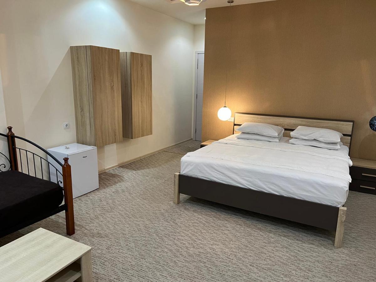 Kent Hotel Kobuleti Bagian luar foto