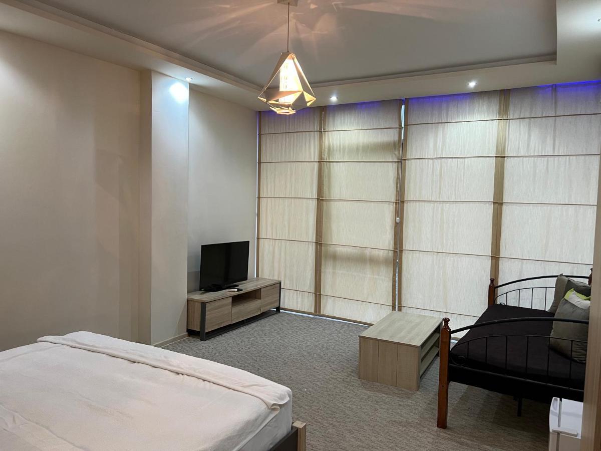 Kent Hotel Kobuleti Bagian luar foto