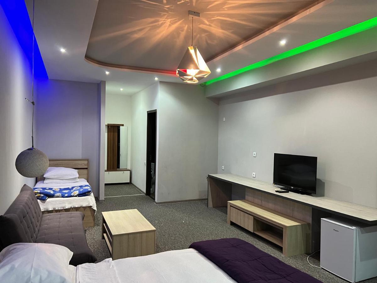 Kent Hotel Kobuleti Bagian luar foto