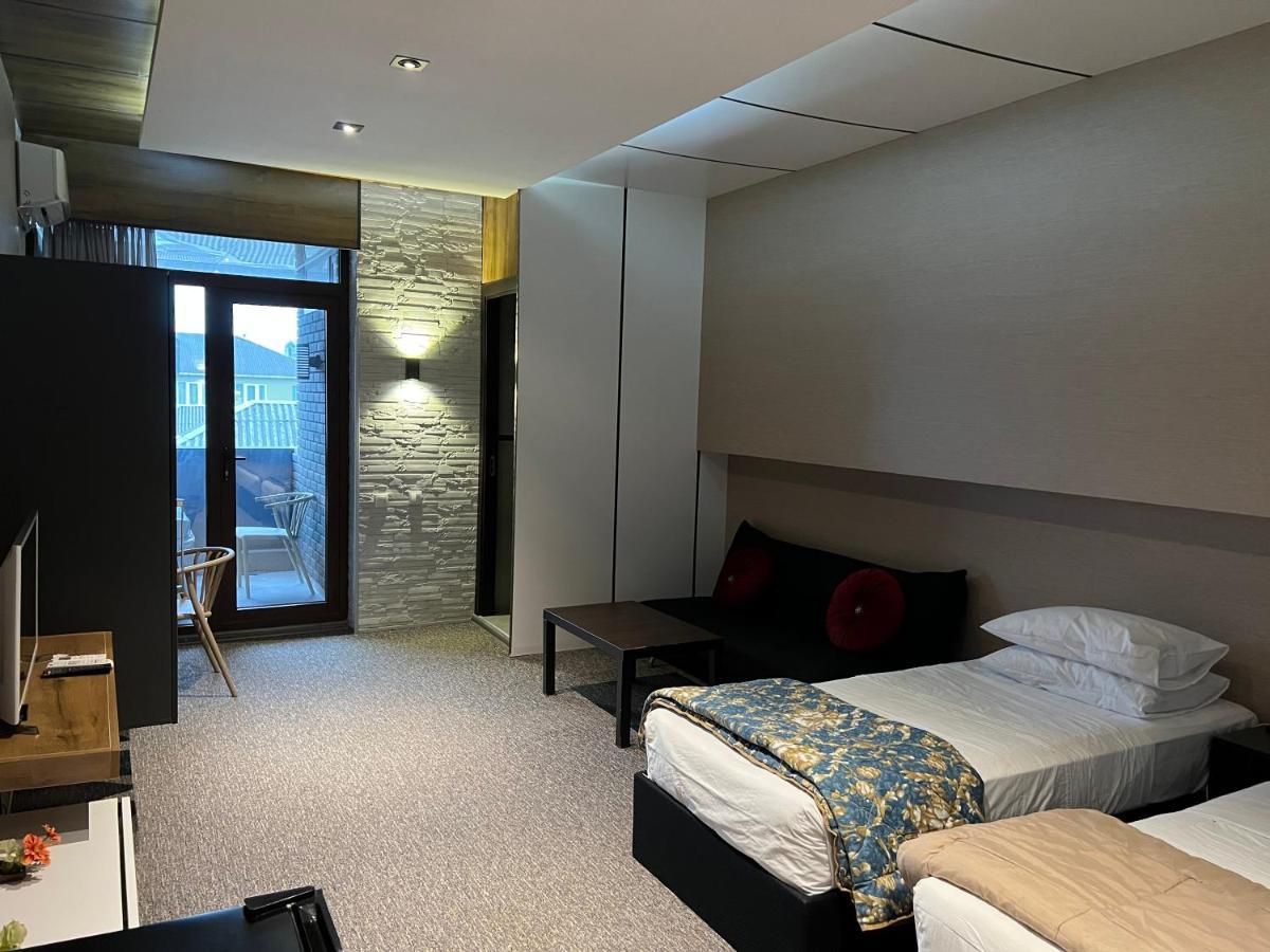 Kent Hotel Kobuleti Bagian luar foto