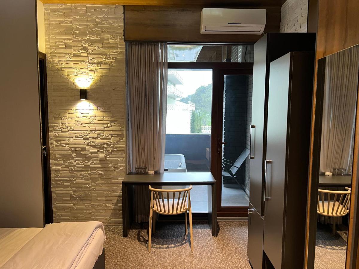 Kent Hotel Kobuleti Bagian luar foto