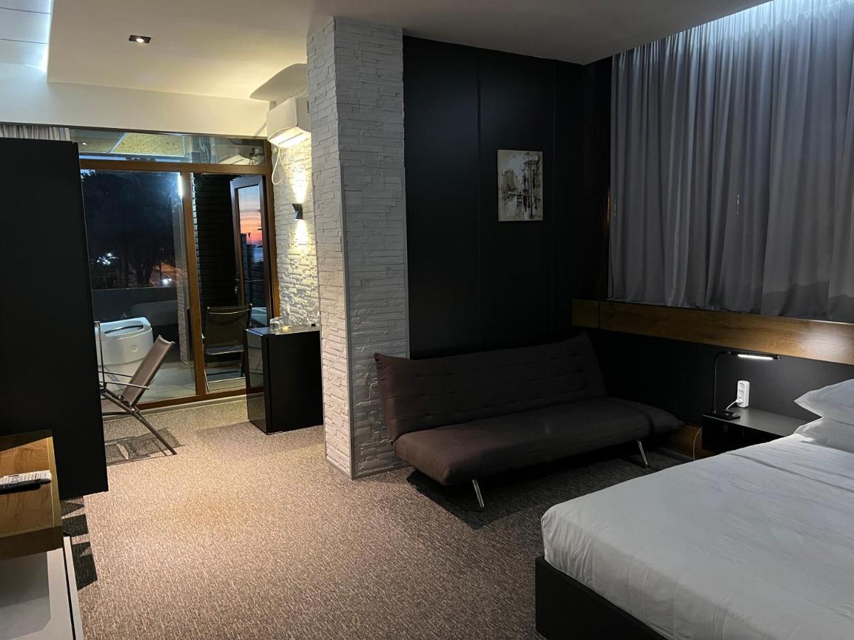 Kent Hotel Kobuleti Bagian luar foto