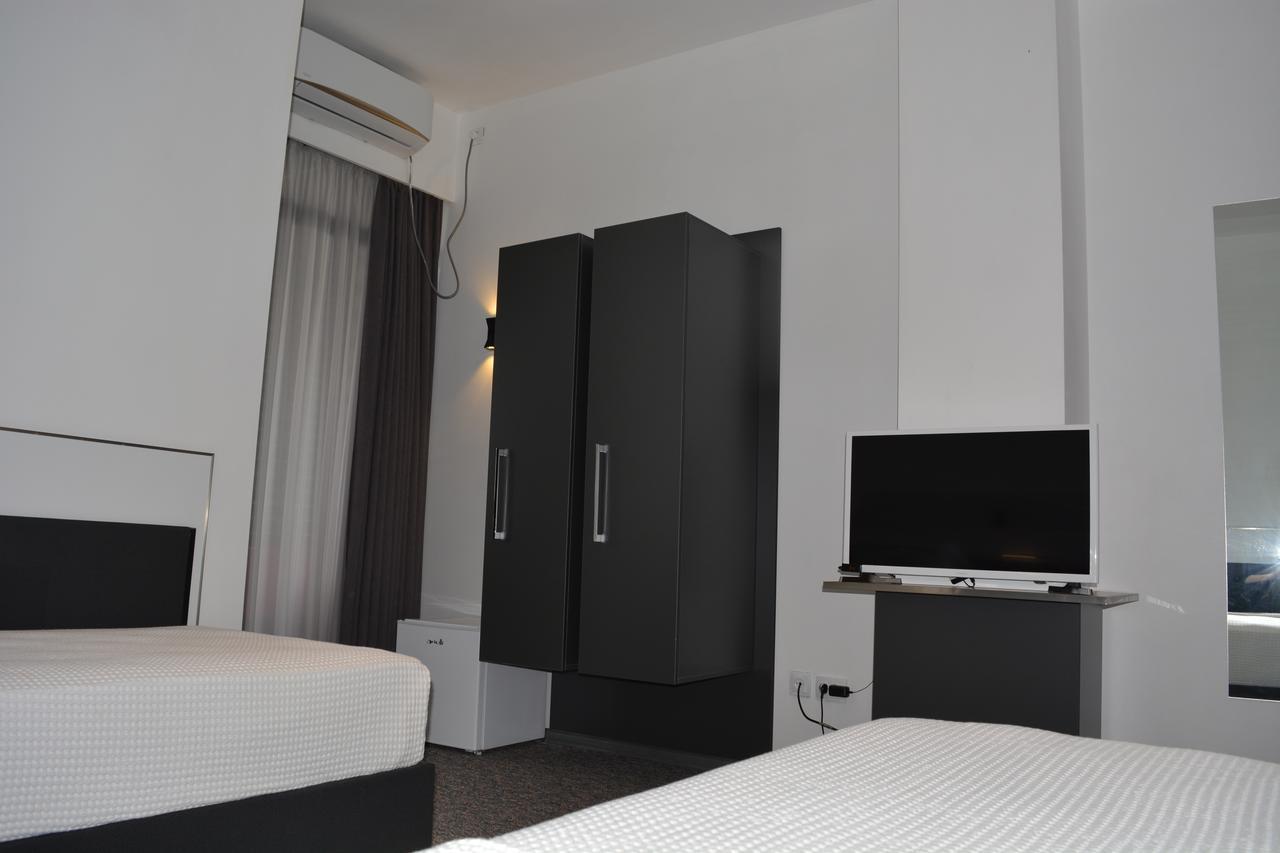 Kent Hotel Kobuleti Bagian luar foto